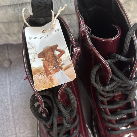 Sincerely Jules Harley Maroon Patent Leather Combat Lace Up Zip Boots Sz 7 - Picture 6 of 6